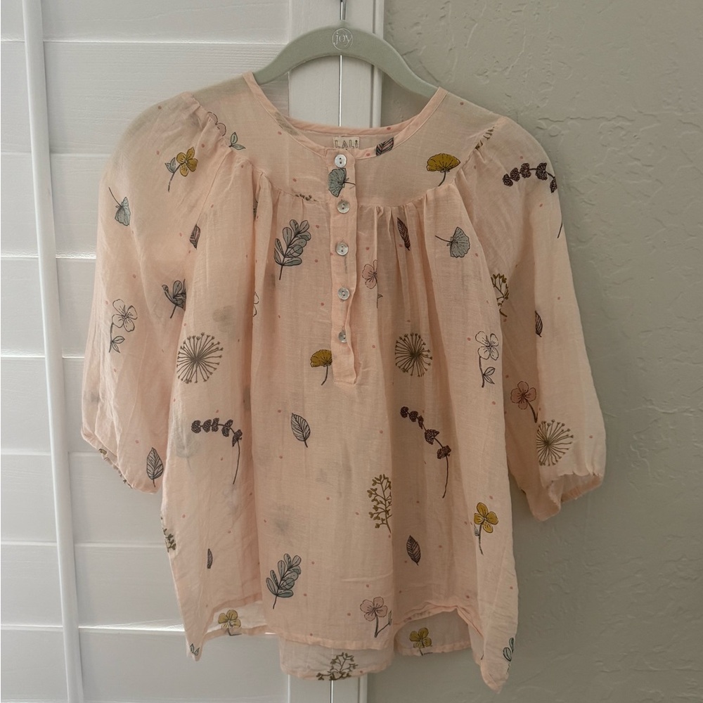 Elegant Floral Blouse - Peach